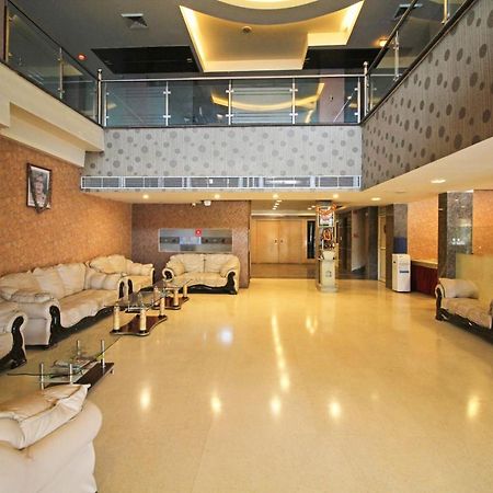 Capital O 7331 Hotel Downtown New Delhi Eksteriør billede