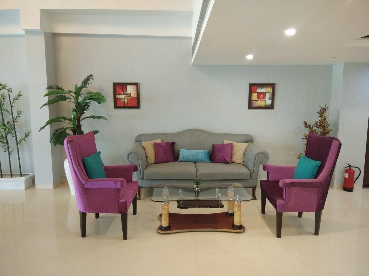 Capital O 7331 Hotel Downtown New Delhi Eksteriør billede