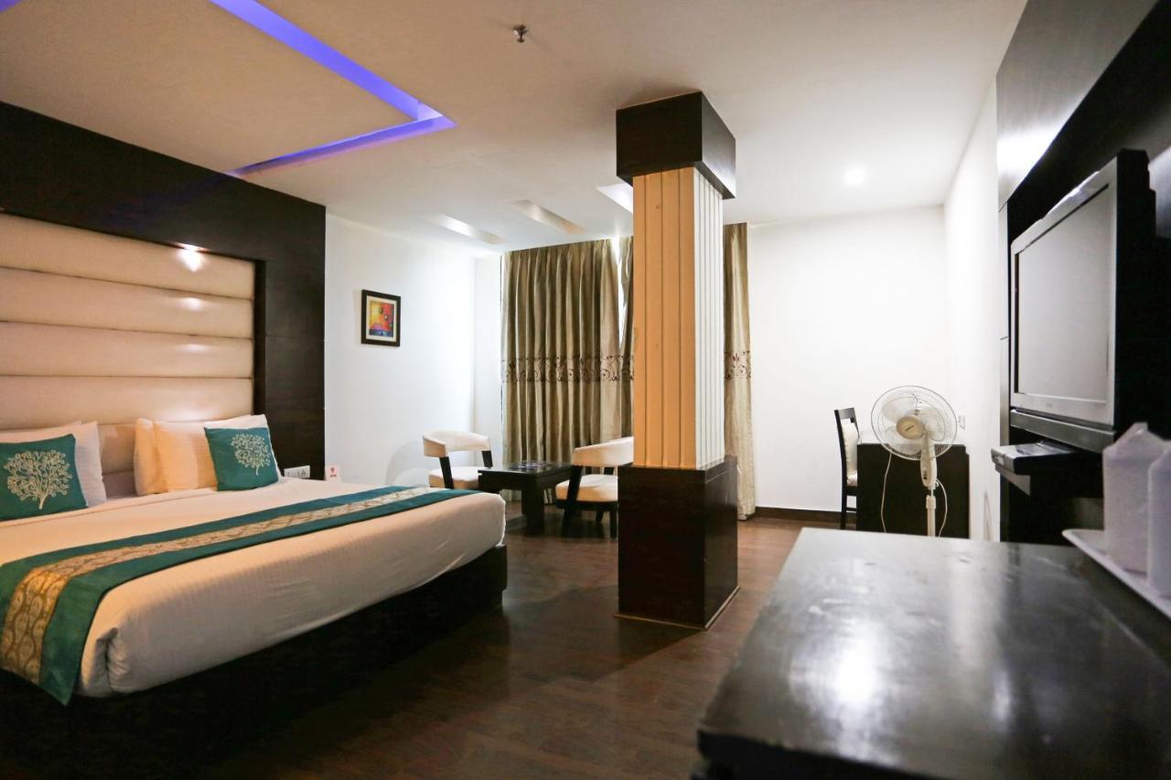 Capital O 7331 Hotel Downtown New Delhi Eksteriør billede